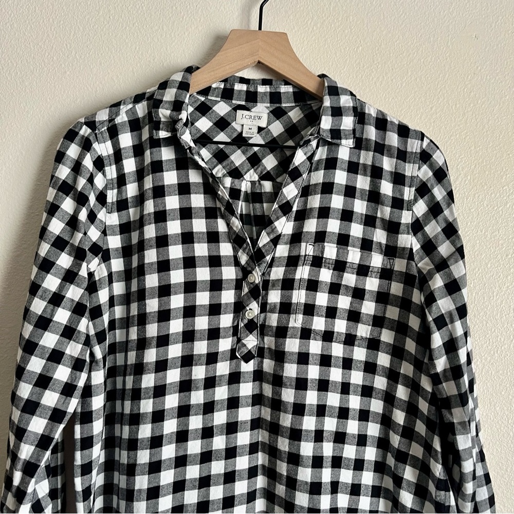 ✨MOVING SALE✨ Lowest Price! J. CREW Black White Buffalo Check 100% Cotton Top M - Picture 4 of 9